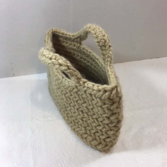 LIKE NEW Hand Crochet Mini Travel Handbag Casual Tote Unlined 10"x3"x6" - Picture 4 of 9